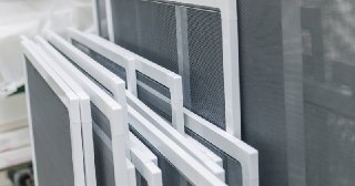 Москитные сетки на пластиковые окна Троицк купить по цене от 934 руб.